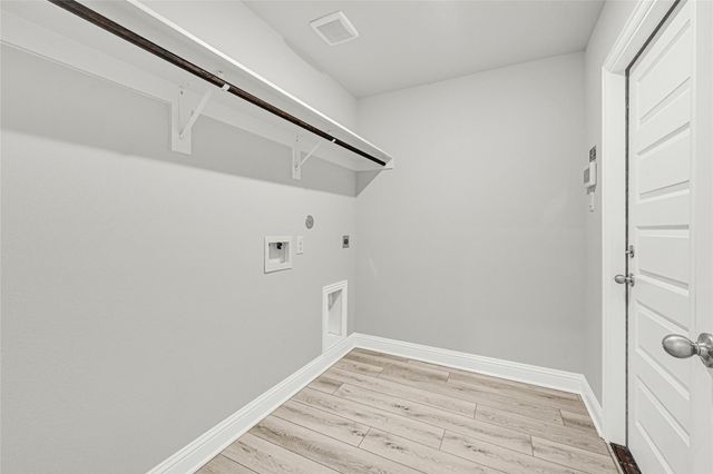 2238 W Post Oak Circle, Dayton, TX 77525