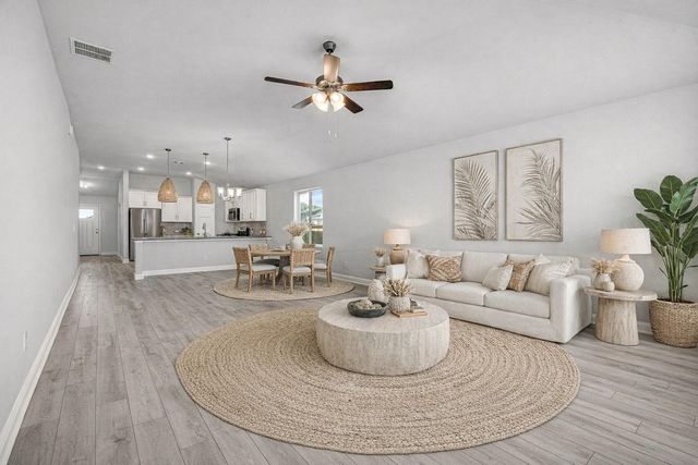 2238 W Post Oak Circle, Dayton, TX 77525