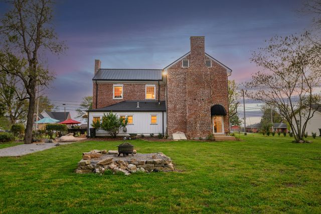 814 Hartsville Pike, Gallatin, TN 37066