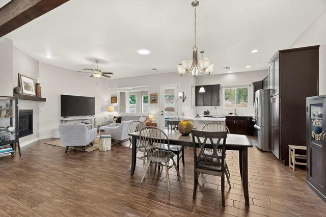 7 Via Harena, Santa Fe, NM 87507
