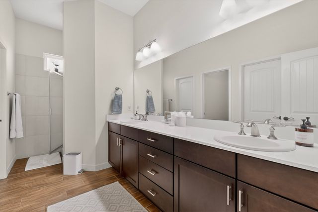 7 Via Harena, Santa Fe, NM 87507