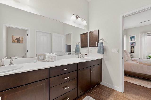 7 Via Harena, Santa Fe, NM 87507