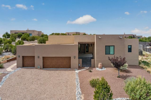 7 Via Harena, Santa Fe, NM 87507