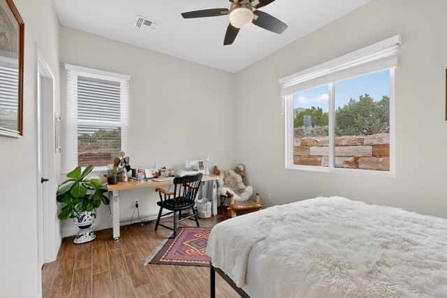 7 Via Harena, Santa Fe, NM 87507