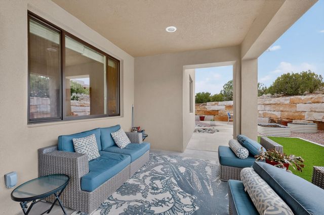 7 Via Harena, Santa Fe, NM 87507
