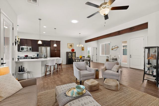7 Via Harena, Santa Fe, NM 87507