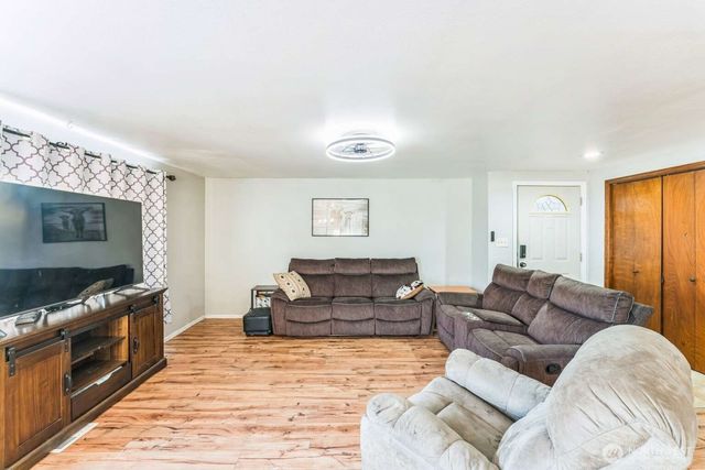 10068 Idano Road NE, Moses Lake, WA 98837