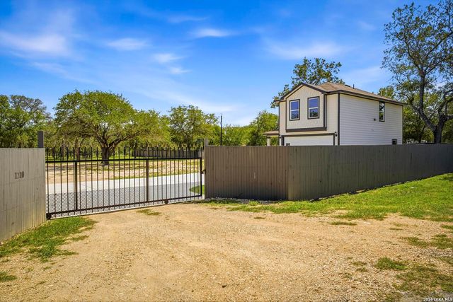 1210 Double Tree, San Antonio, TX 78264