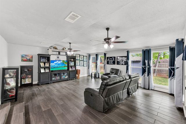 1105 Simpson Terrace, Bedford, TX 76021