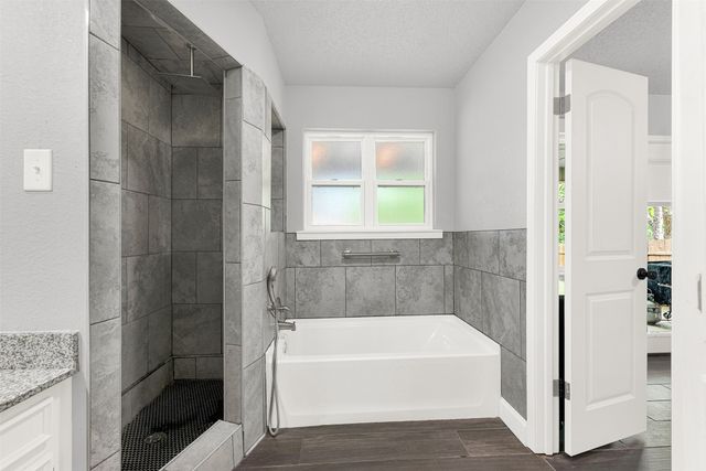 1105 Simpson Terrace, Bedford, TX 76021