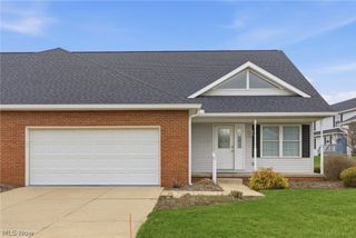 2735 Doral Circle SE, Massillon, OH 44646