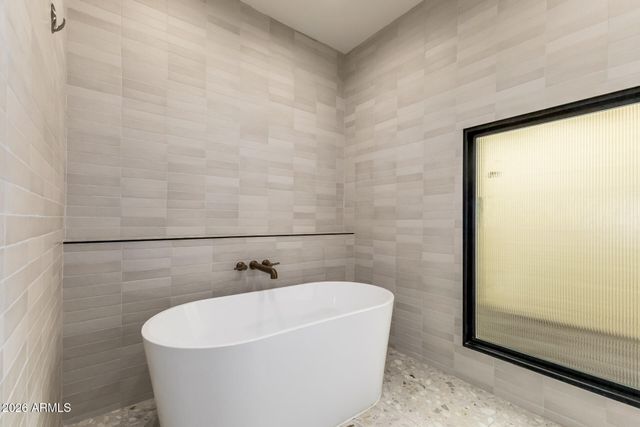 9125 N 82ND Street, Scottsdale, AZ 85258