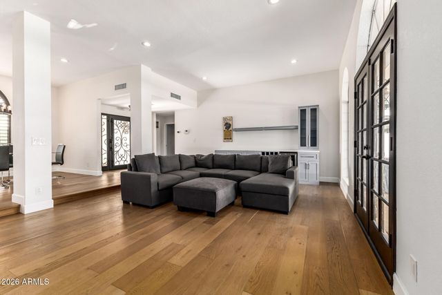 9125 N 82ND Street, Scottsdale, AZ 85258