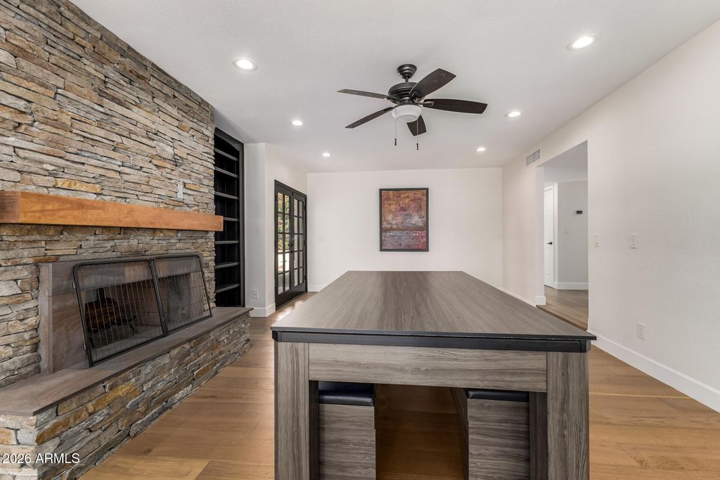 Image 10 of property listing at 9125 N 82ND Street, Scottsdale, AZ 85258