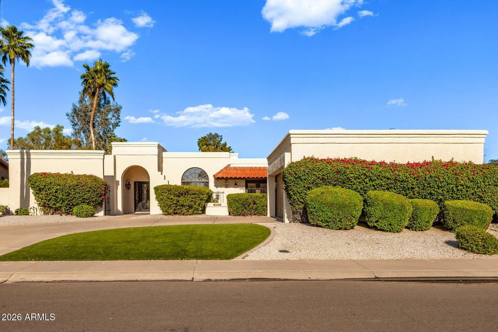 Image 2 of property listing at 9125 N 82ND Street, Scottsdale, AZ 85258