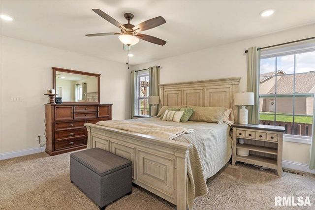 801 Kellan Drive, Chatham, IL 62629