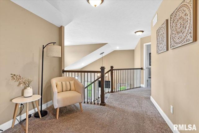801 Kellan Drive, Chatham, IL 62629