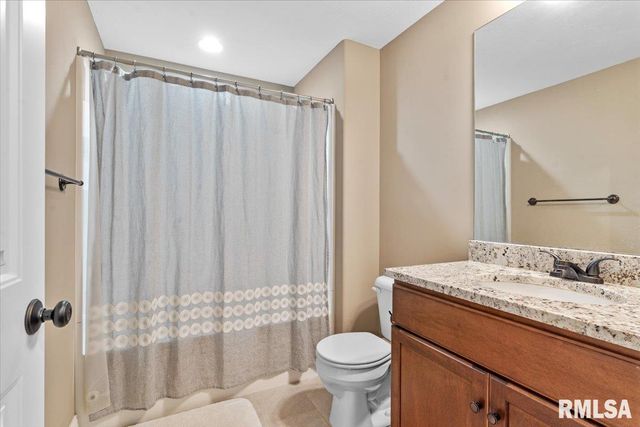 801 Kellan Drive, Chatham, IL 62629