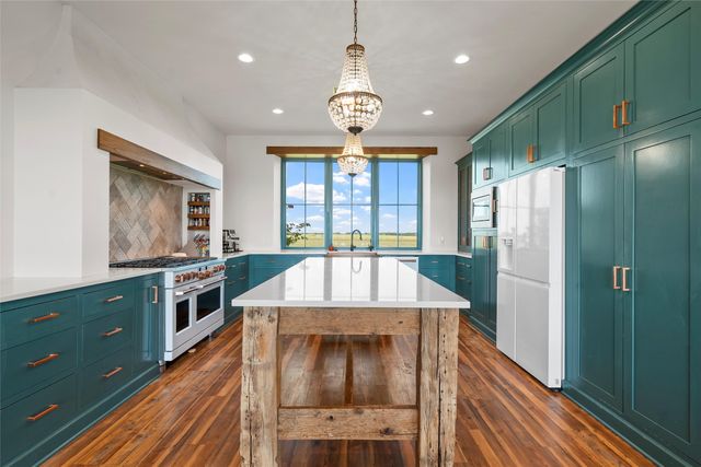 2176 N Speegleville Road, Woodway, TX 76712
