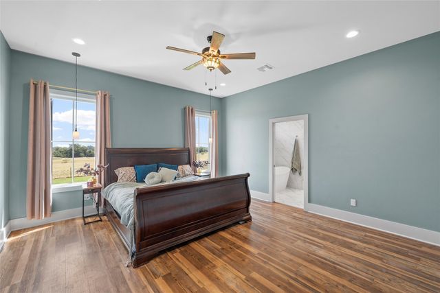 2176 N Speegleville Road, Woodway, TX 76712