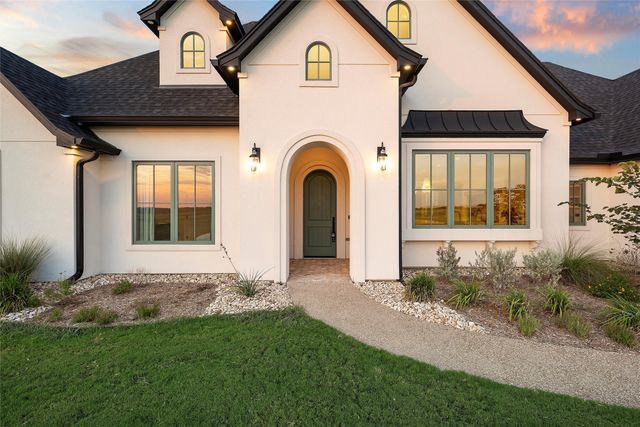 2176 N Speegleville Road, Woodway, TX 76712