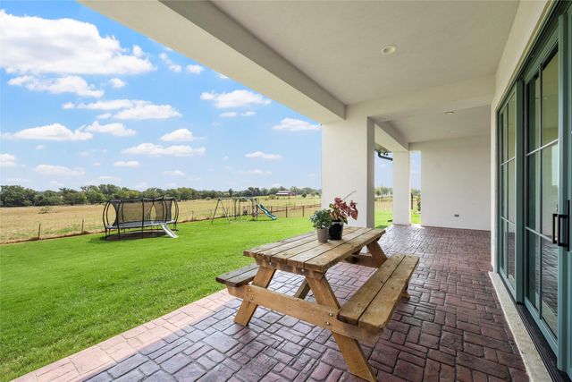 2176 N Speegleville Road, Woodway, TX 76712