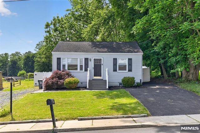 318 Greenwich Street, Greenwich, NJ 08886