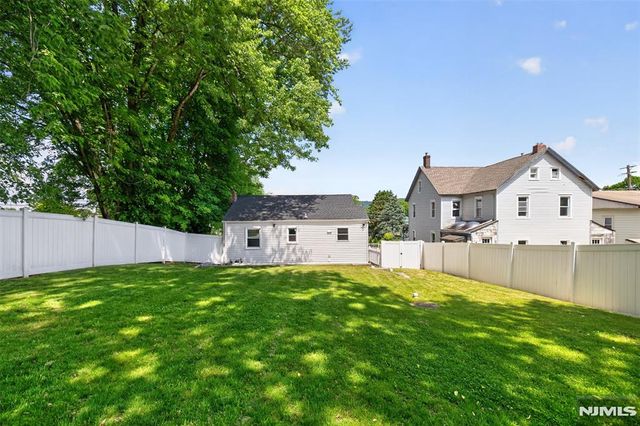 318 Greenwich Street, Greenwich, NJ 08886