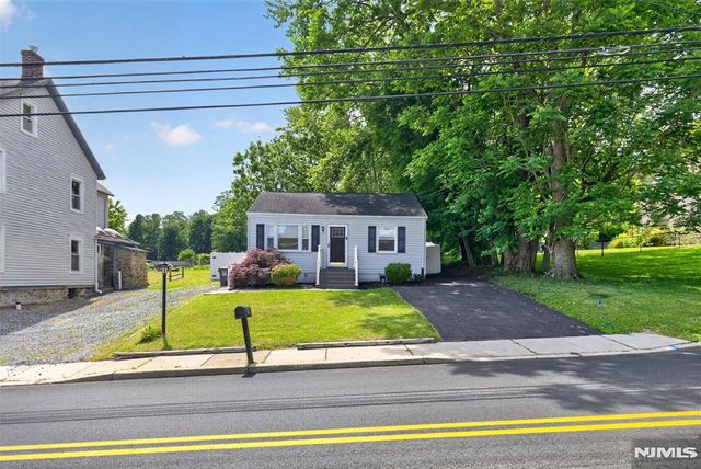 318 Greenwich Street, Greenwich, NJ 08886