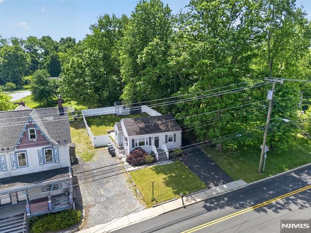 318 Greenwich Street, Greenwich, NJ 08886