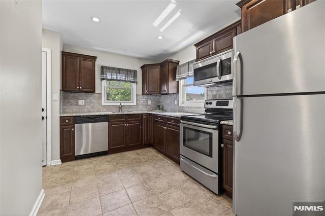 318 Greenwich Street, Greenwich, NJ 08886