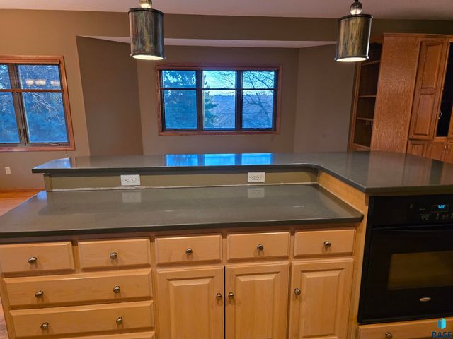 1001 E Ridge Rd Road, Sioux Falls, SD 57105