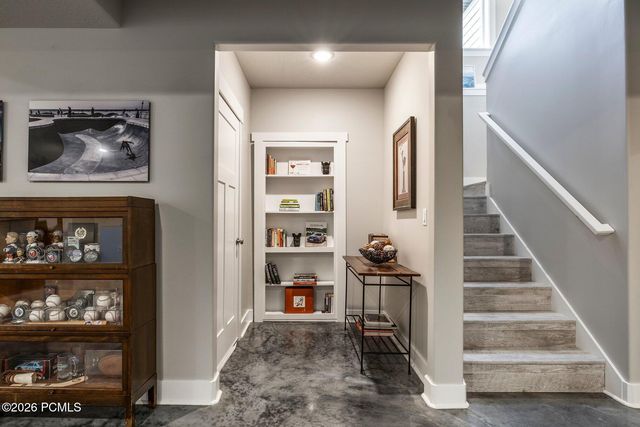894 Nebo Avenue, North Ogden, UT 84414