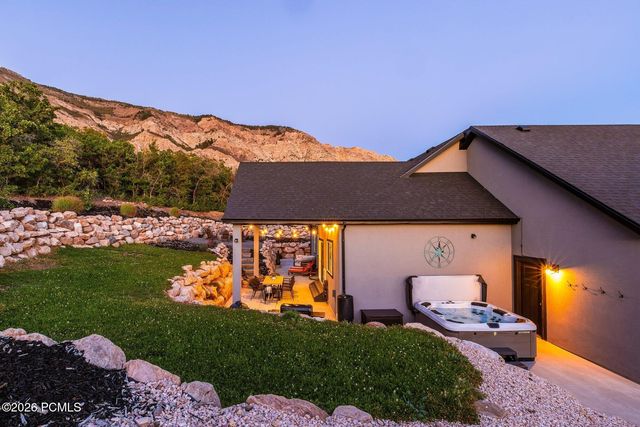 894 Nebo Avenue, North Ogden, UT 84414