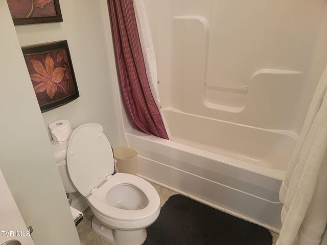 210 Raceday Center Drive 1505, Bristol, TN 37620