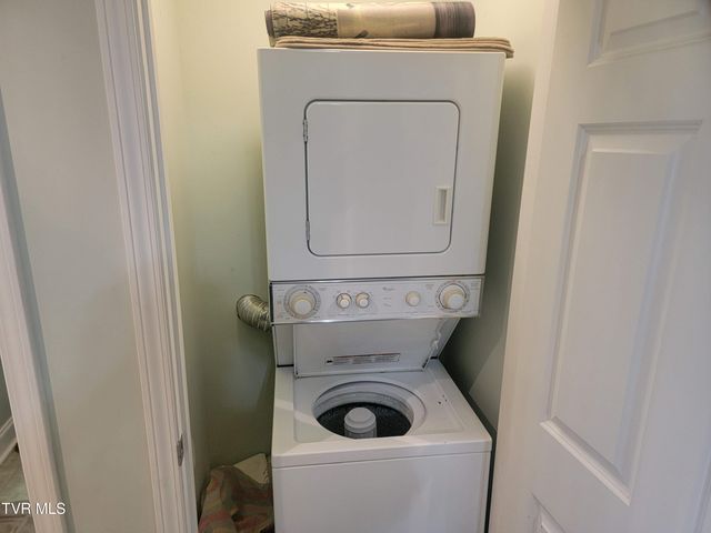 210 Raceday Center Drive 1505, Bristol, TN 37620