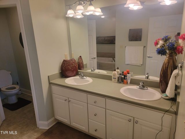 210 Raceday Center Drive 1505, Bristol, TN 37620