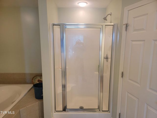 210 Raceday Center Drive 1505, Bristol, TN 37620