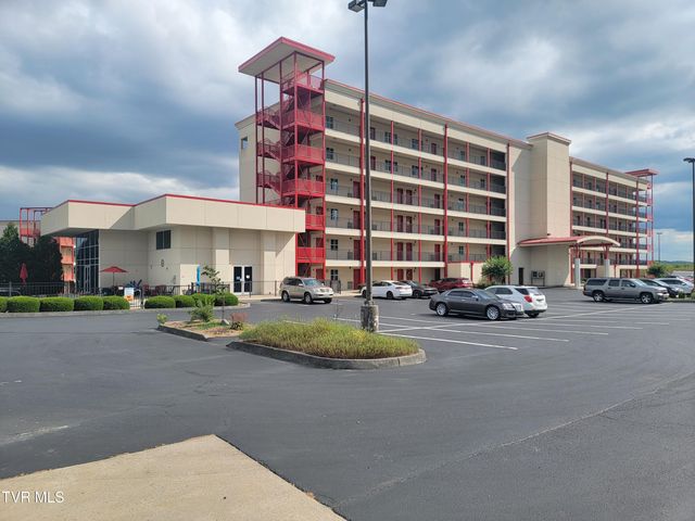 210 Raceday Center Drive 1505, Bristol, TN 37620