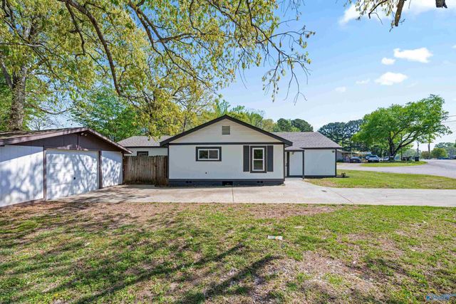 408 Manley Road, Hazel Green, AL 35750