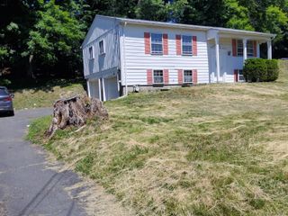 17 Hickory Street, Highland Mills, NY 10930