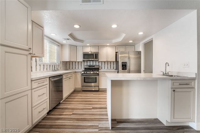 3949 South Torrey Pines Drive, Las Vegas, NV 89103