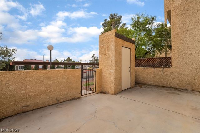 3949 South Torrey Pines Drive, Las Vegas, NV 89103