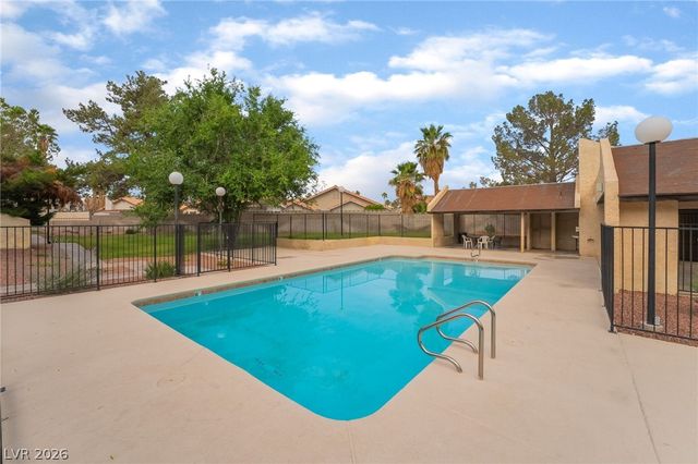 3949 South Torrey Pines Drive, Las Vegas, NV 89103