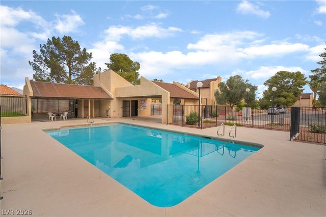 3949 South Torrey Pines Drive, Las Vegas, NV 89103