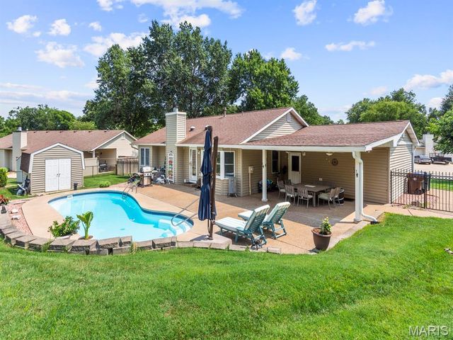 2316 Maple Tree Street, St Peters, MO 63376