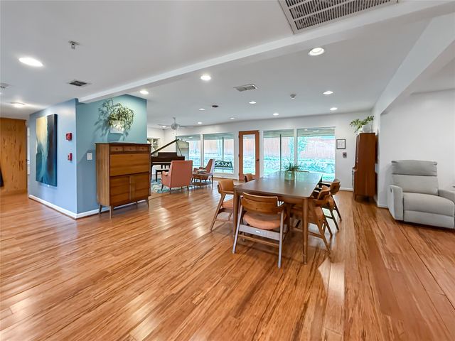 921 9th Street, Grand Prairie, TX 75050