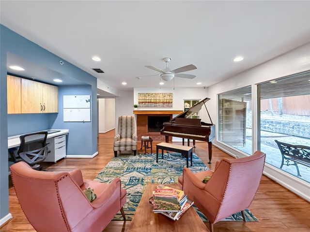 921 9th Street, Grand Prairie, TX 75050