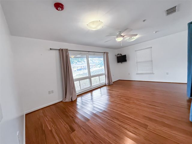 921 9th Street, Grand Prairie, TX 75050