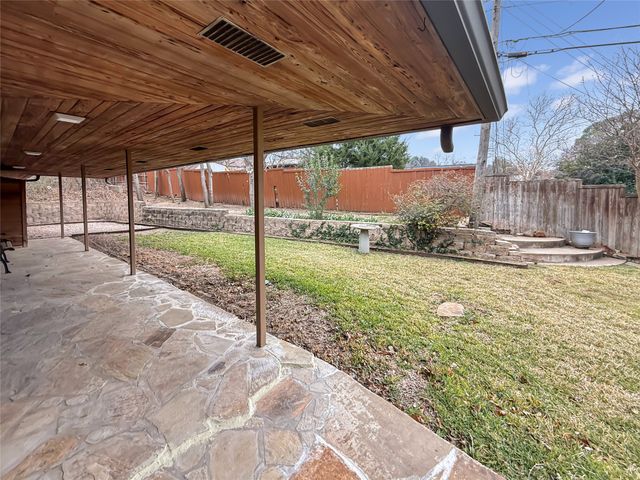 921 9th Street, Grand Prairie, TX 75050